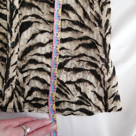 Ba&sh Tiger Print Ruffle Accent Button Up Blouse with Half Sleeves Ba&Sh 0 XS - Picture 15 of 17